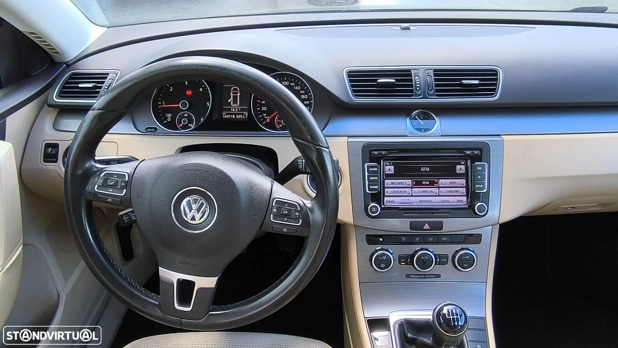 VW Passat Variant 2.0 TDi Edition Con.BM - 20