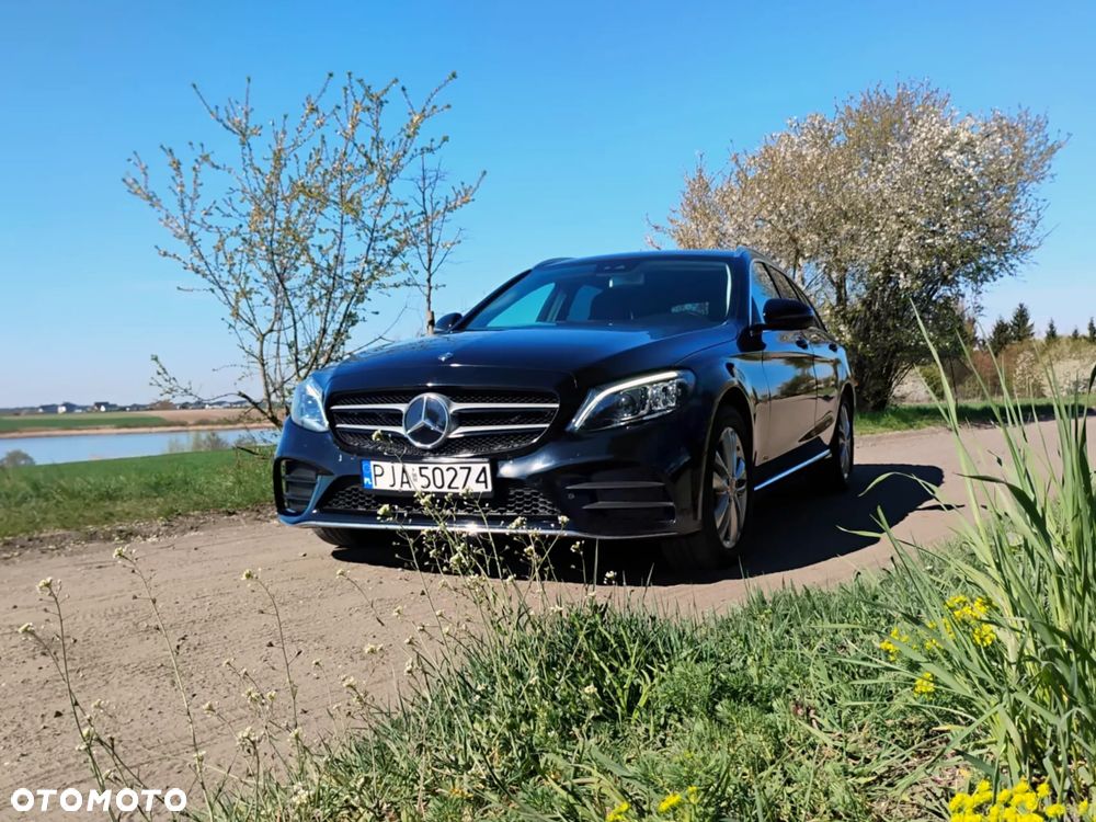 Mercedes-Benz Klasa C 220 d 4Matic 9G-TRONIC AMG Line - 3