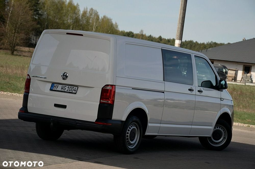 Volkswagen Transporter - 11