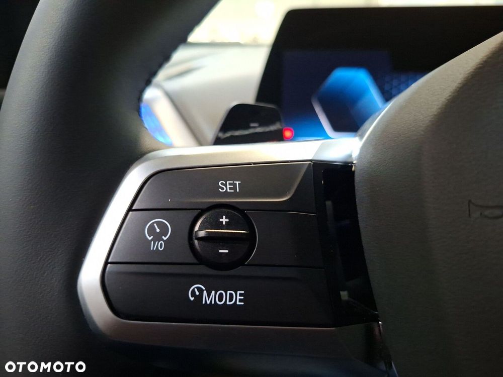 BMW Seria 1 120 mHEV - 28