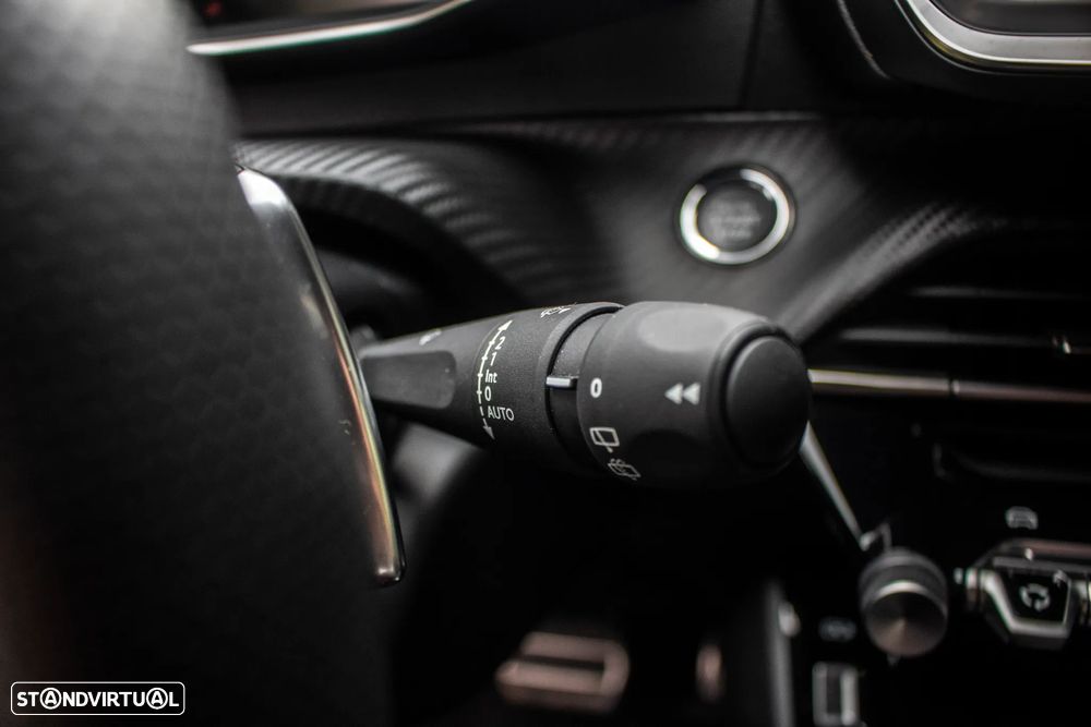 Peugeot 208 1.2 Hybrid GT e-DCS6 - 17