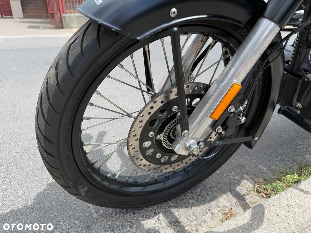Royal Enfield Bullet - 21