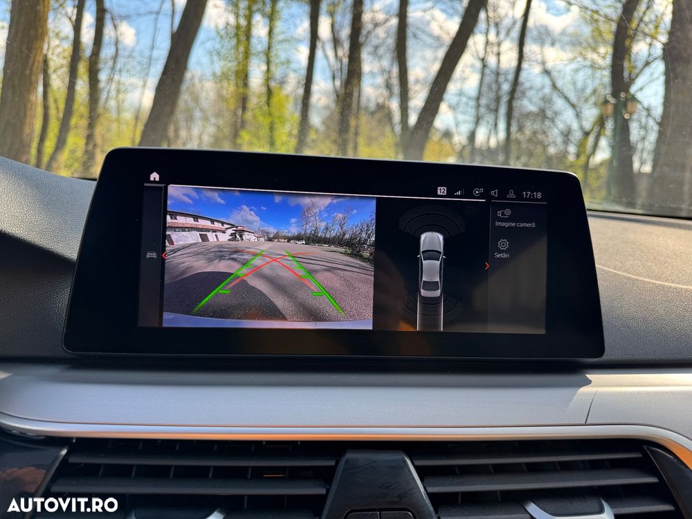 BMW Seria 5 530e xDrive Aut. - 24