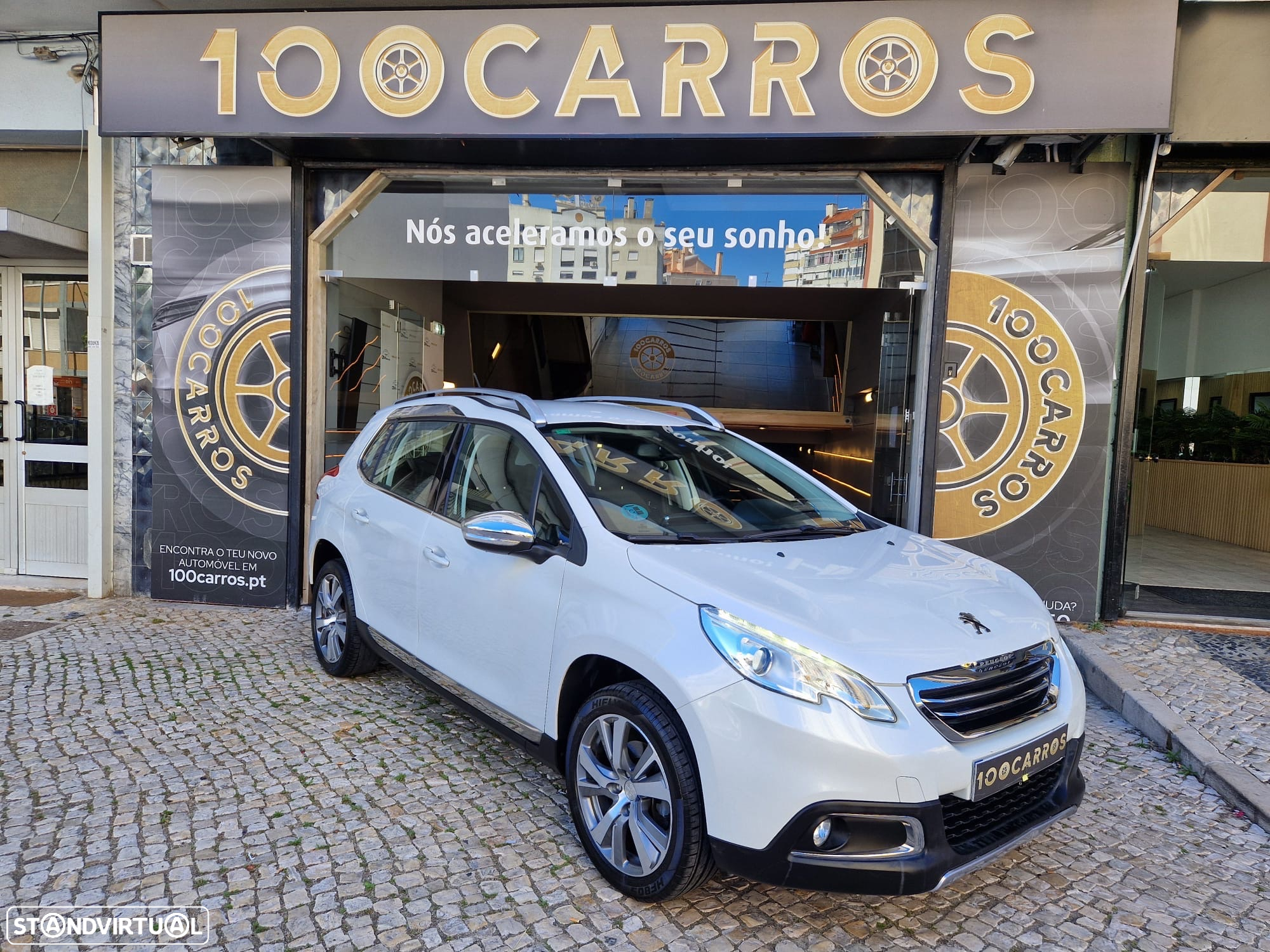 Peugeot 2008 1.2 PureTech Allure - 5