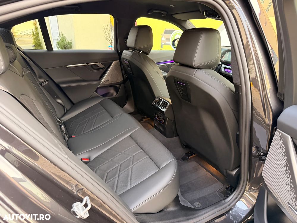 BMW Seria 5 520i AT MHEV - 9