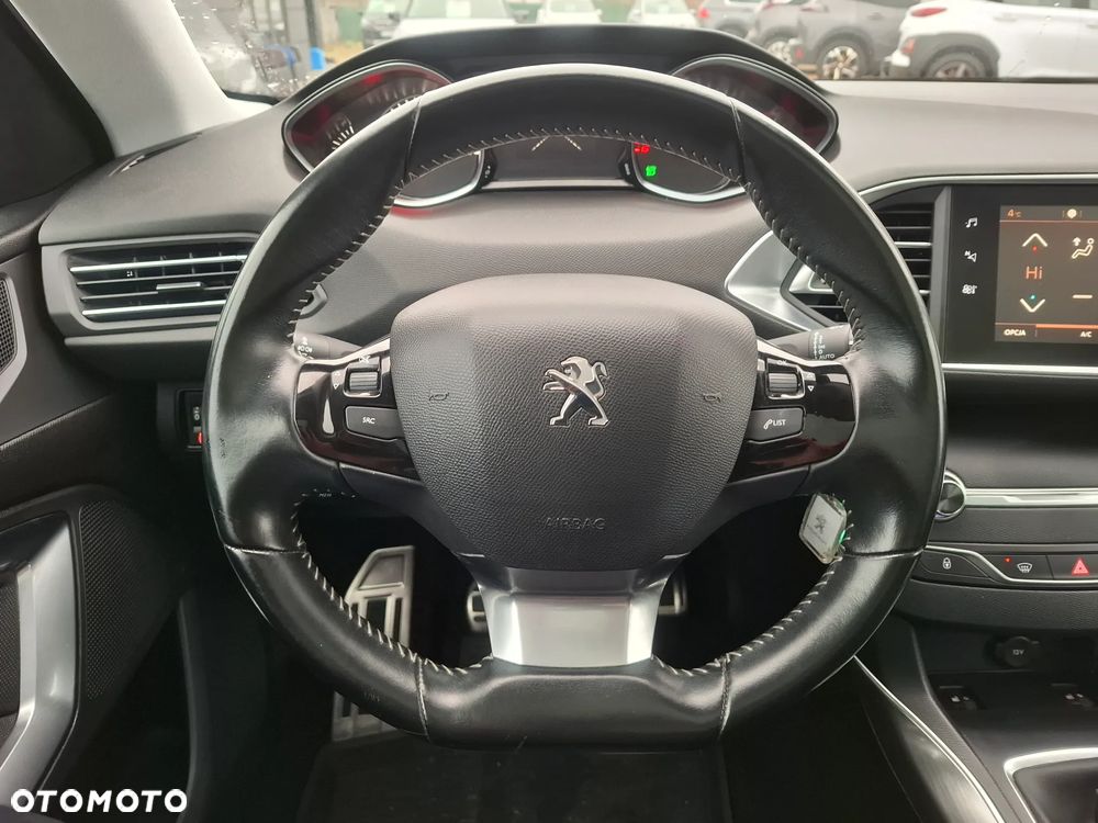 Peugeot 308 1.5 BlueHDi Allure S&S - 18