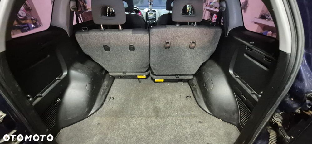 Toyota RAV4 - 9
