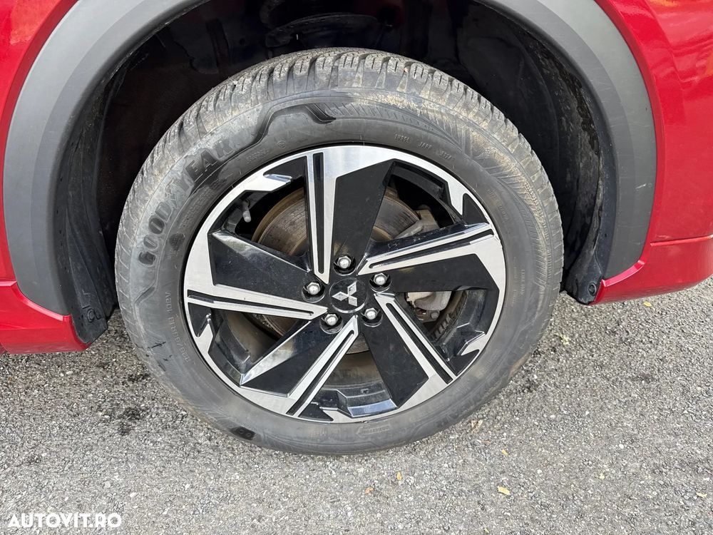 Mitsubishi Eclipse-Cross - 24