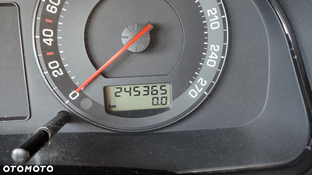 Skoda Superb 1.8 Turbo Comfort - 12