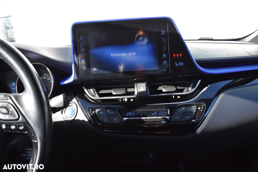 Toyota C-HR - 11