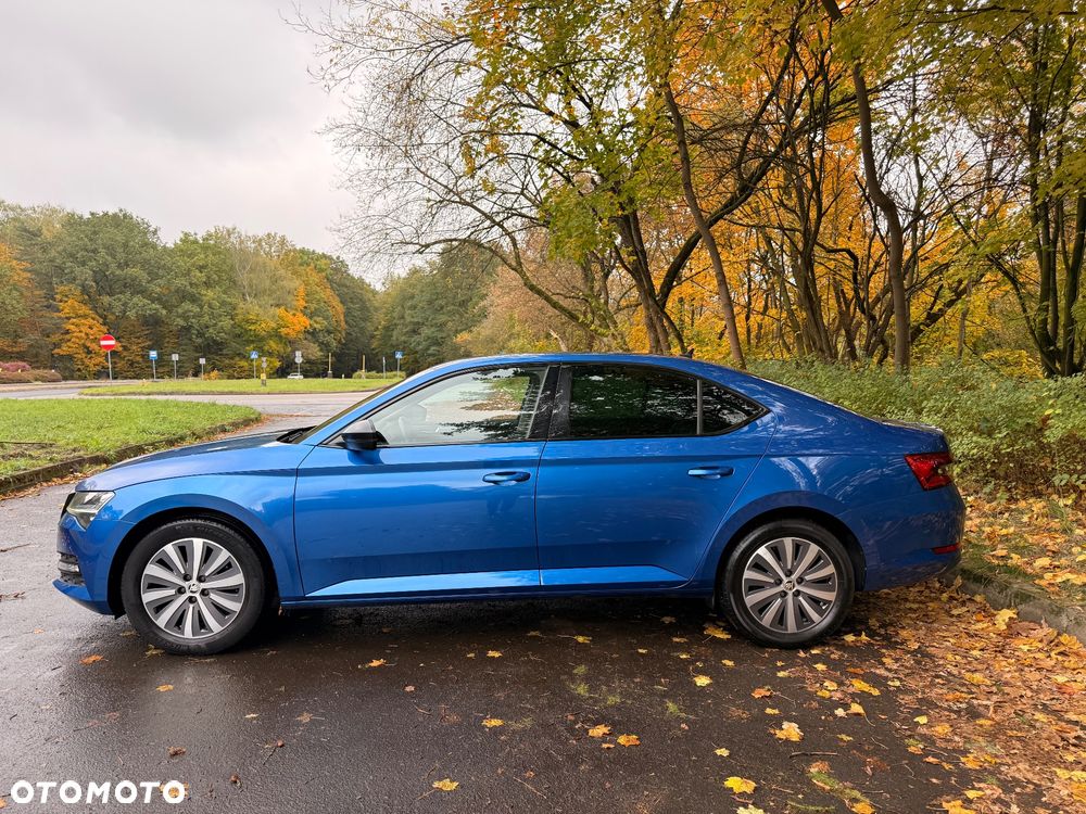Skoda Superb 2.0 TDI SCR Style - 4