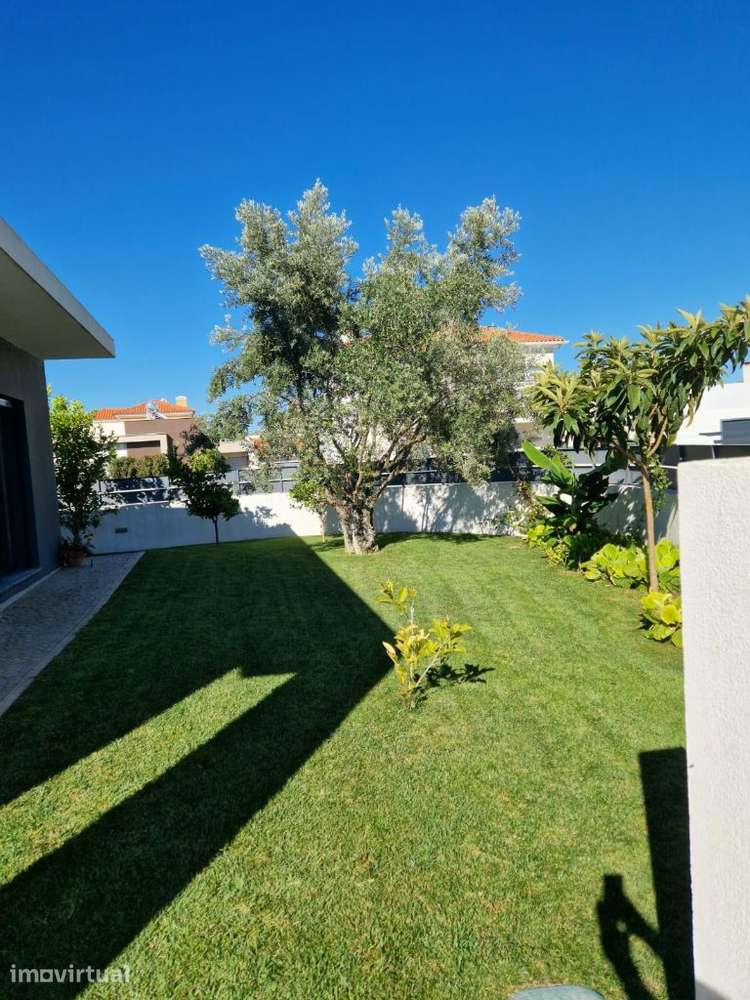 Moradia T3 com piscina e garagem em Azeitão - Grande imagem: 4/11