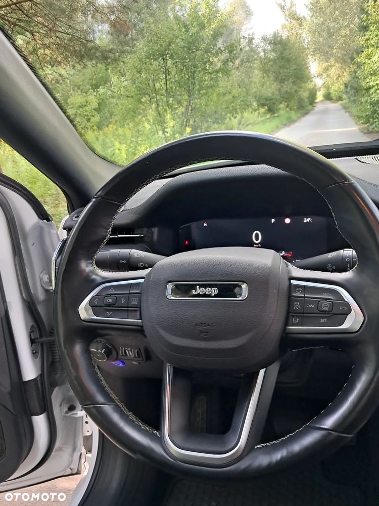 Jeep Compass - 28