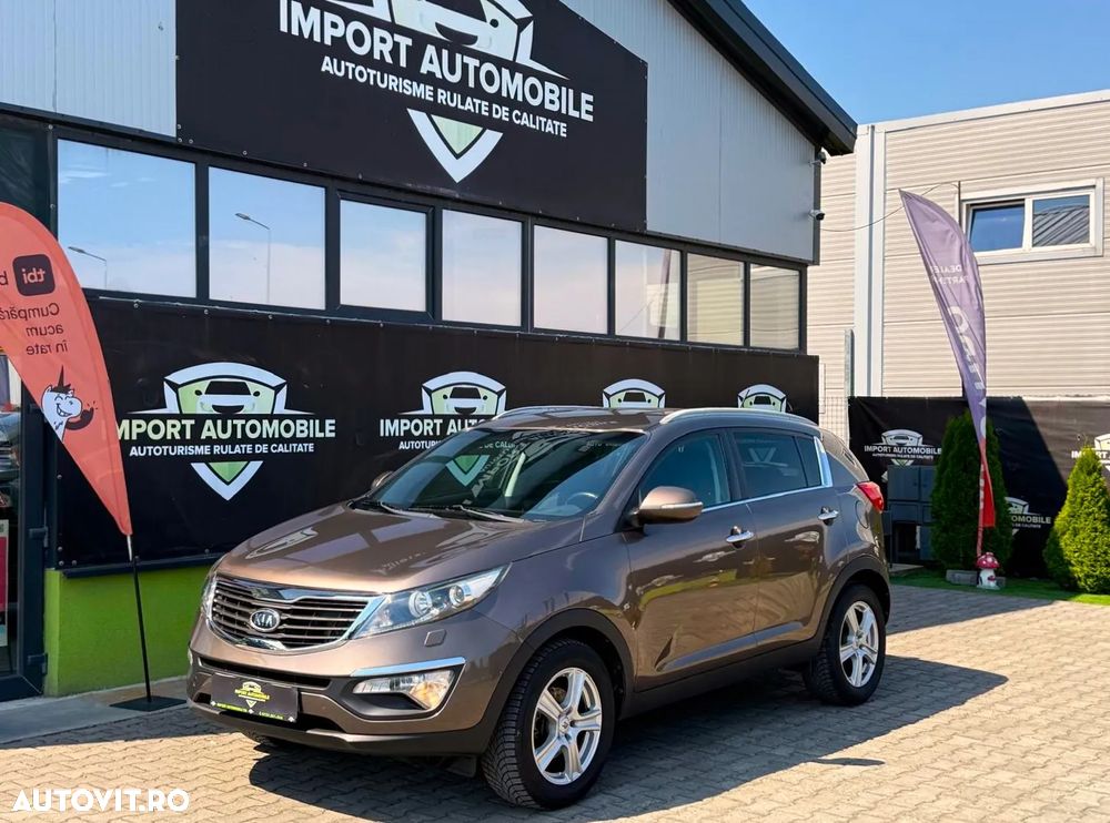Kia Sportage 1.7 CRDI 2WD Dream-Team Edition - 2
