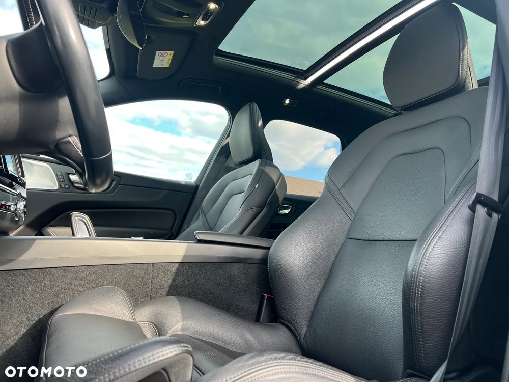 Volvo XC 60 B5 D AWD Geartronic RDesign - 27
