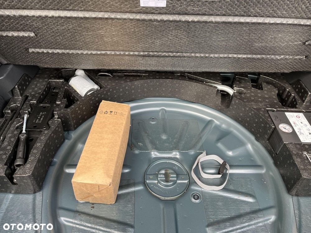 Volkswagen T-Roc - 18