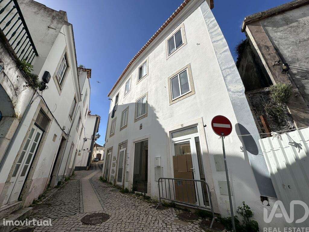 Apartamento T1 em Santa Maria, São Pedro E Matacães de 111,00 m2 - Grande imagem: 2/12