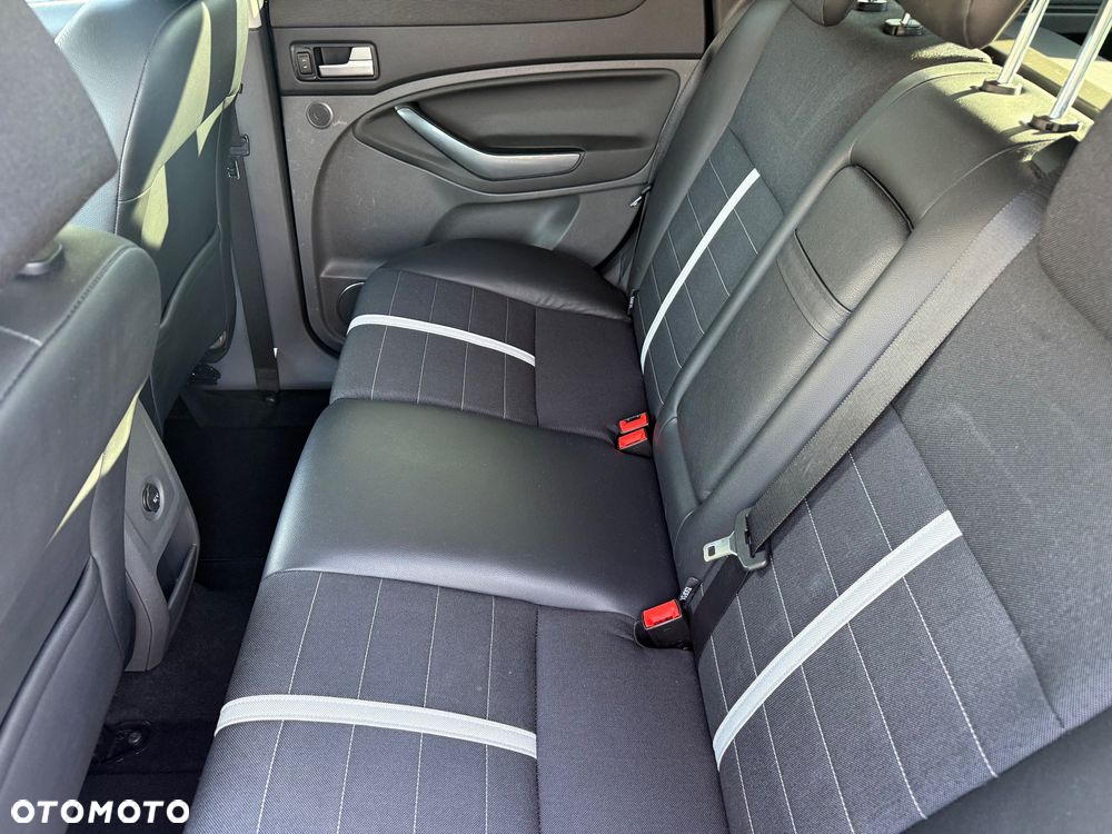 Ford Kuga 2.5 4x4 Titanium - 7