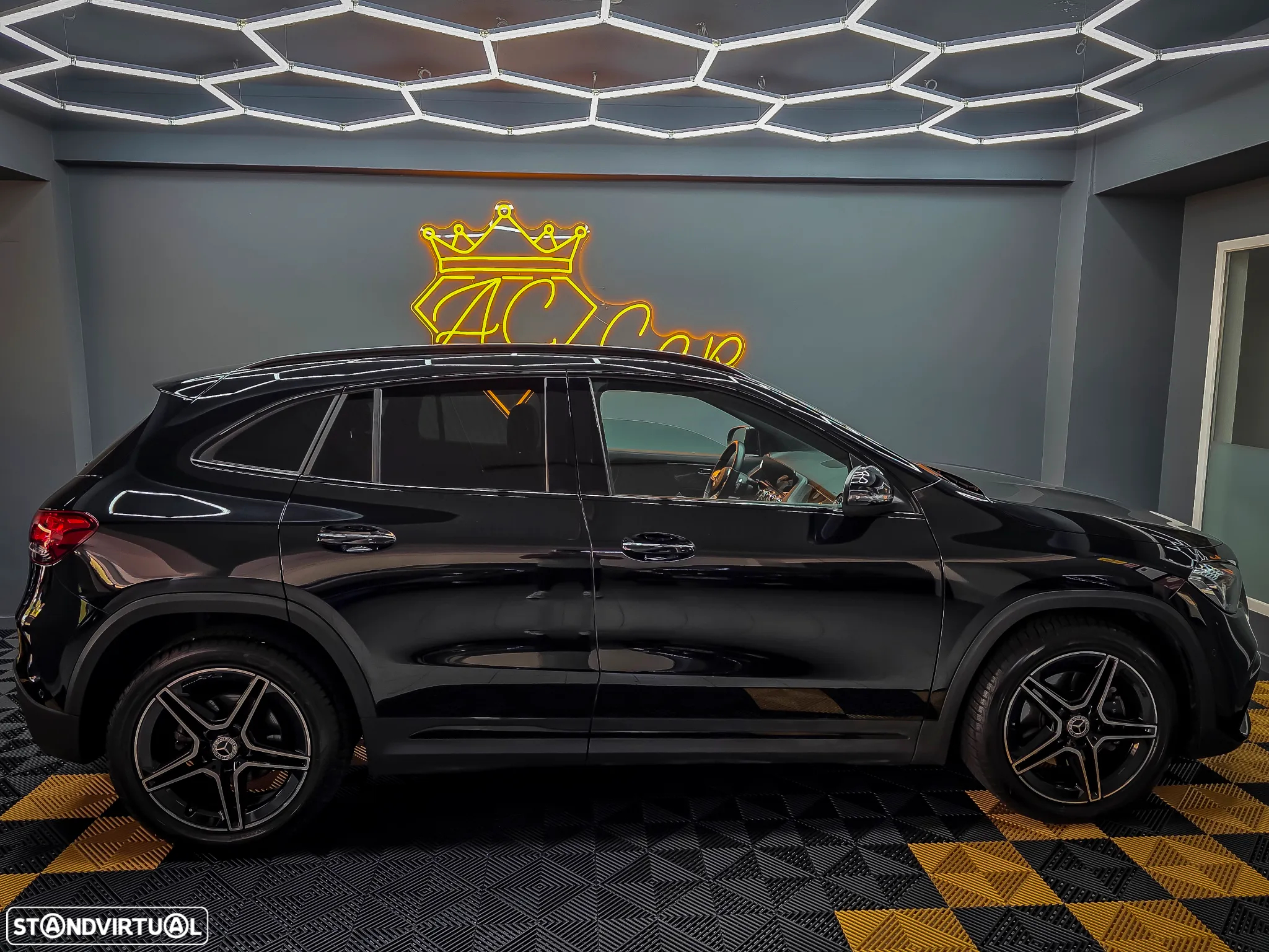 Mercedes-Benz GLA 200 d 8G-DCT AMG Line - 12