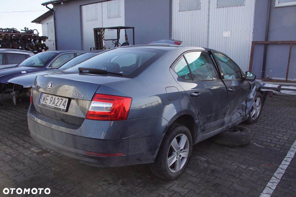 Auto na części - Skoda Octavia III Lift 1.6 TDI 115 KM DDYA SMT LF7Y 2017R Silnik Skrzynia Drzwi Maska Błotnik Klapa Zderzak Lusterko Lampa Szyba Klamka Deska Kokpit Sterownik Moduł Czujnik Licznik Wyświetlacz Panel Kierownica - 6