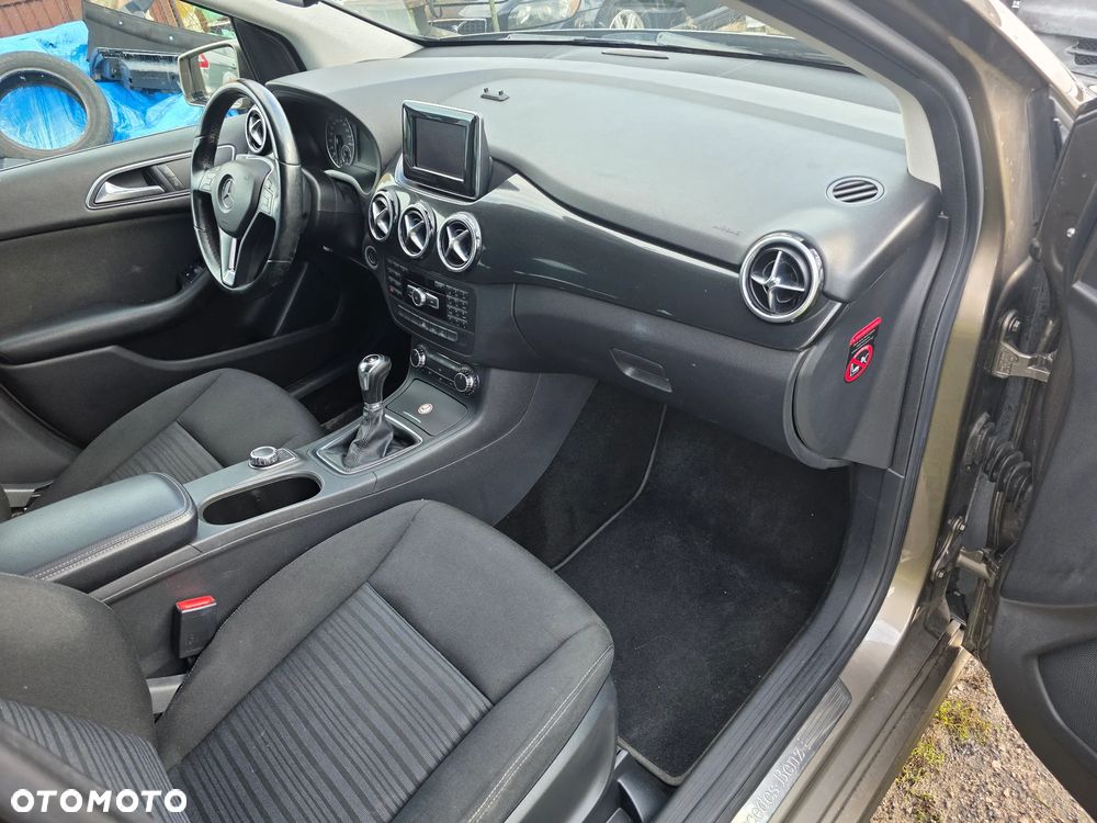 Mercedes-Benz Klasa B 180 CDI (BlueEFFICIENCY) - 9