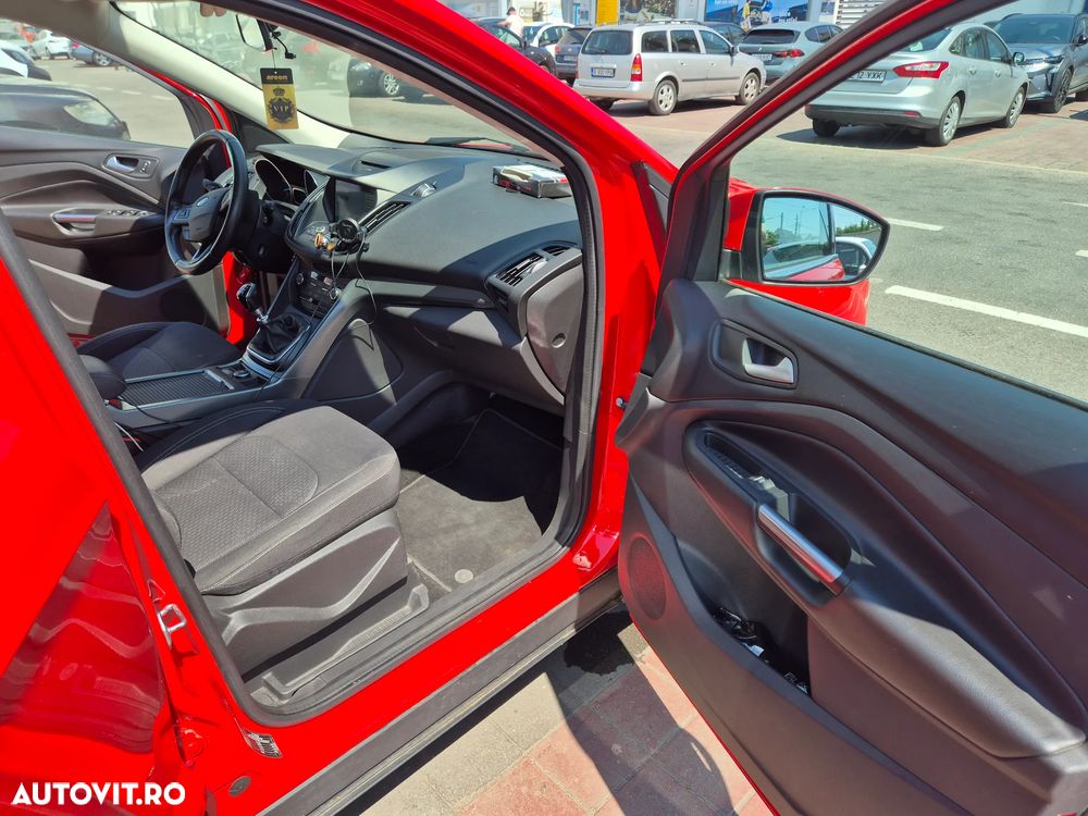 Ford Kuga - 11