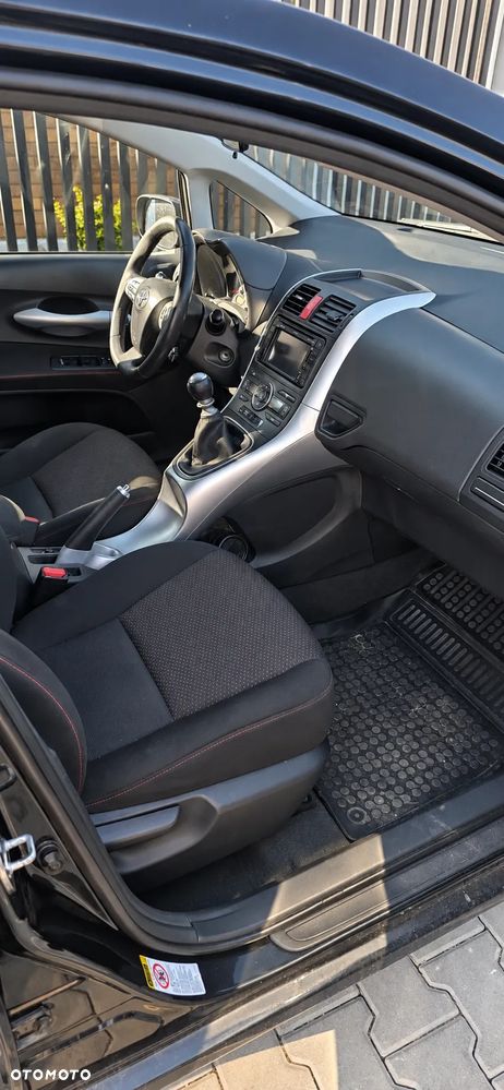 Toyota Auris 2.0 D-4D - 3