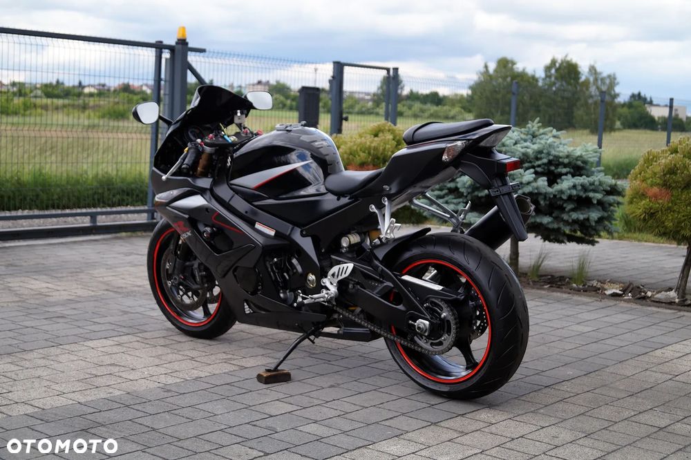 Suzuki GSX-R - 8