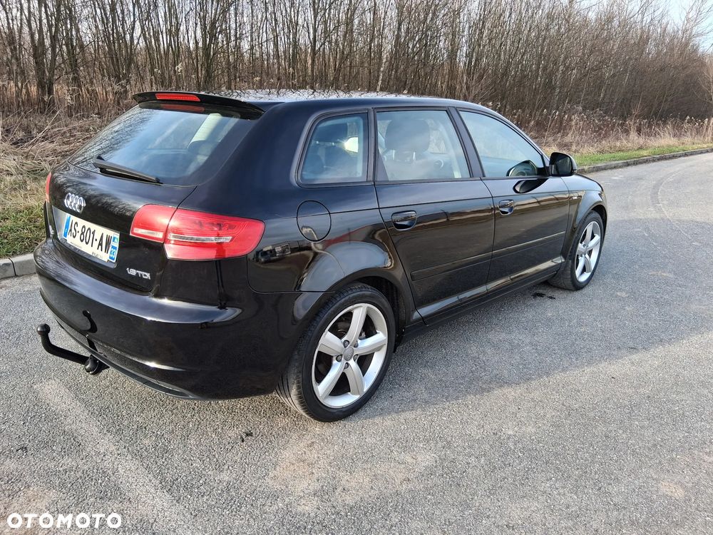 Audi A3 Sportback 1.6 TDI DPF S line Sportpaket - 13