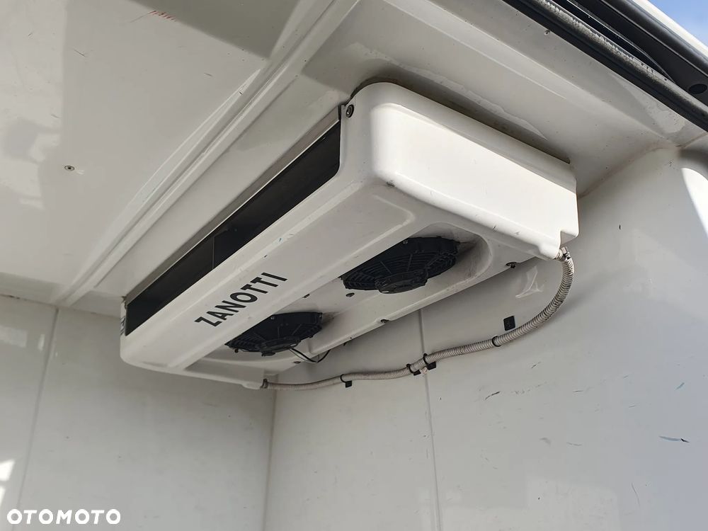 Volkswagen Crafter - 10