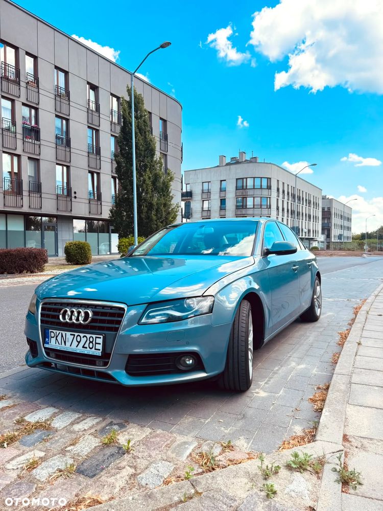 Audi A4 Limousine - 3