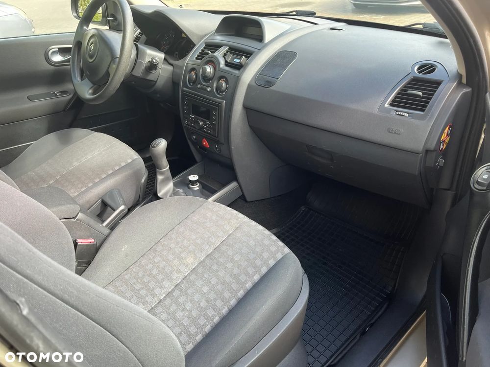 Renault Megane 1.4 16V Authentique - 6