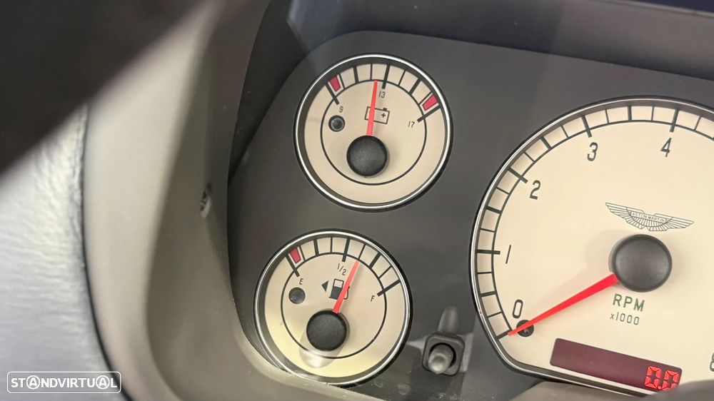 Aston Martin DB7 Vantage Volante - 27