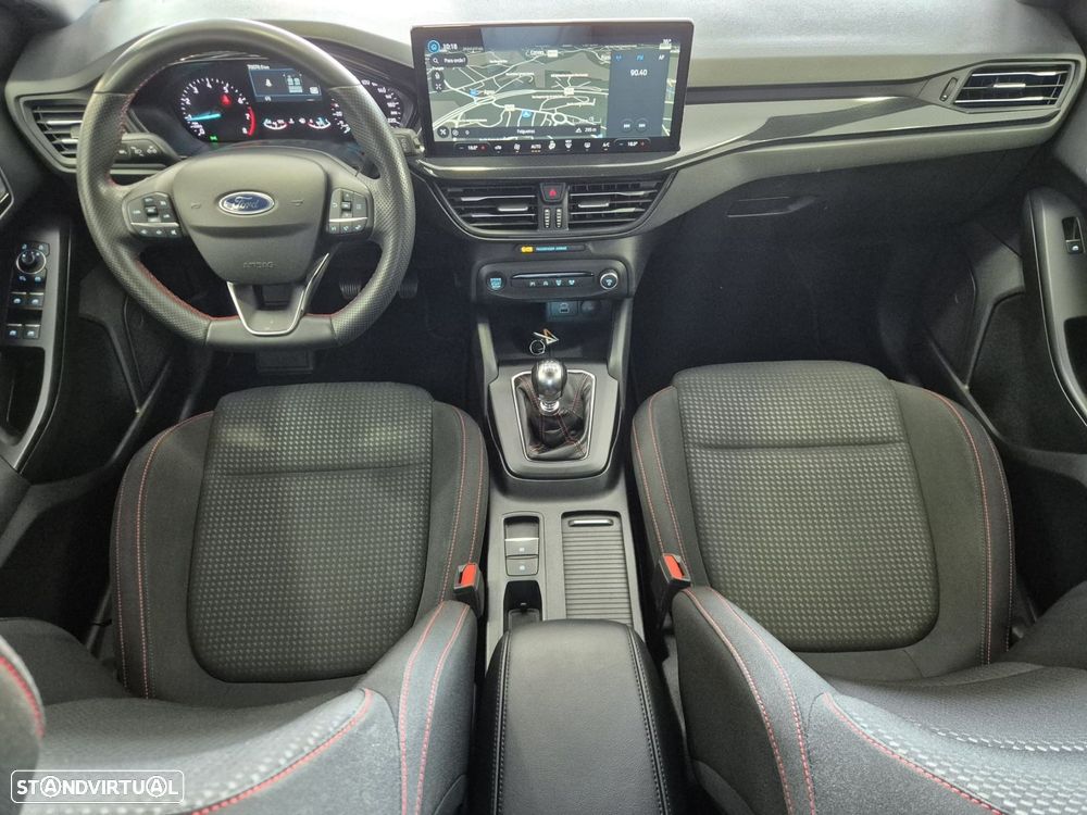 Ford Focus 1.0 EcoBoost MHEV ST-Line - 11
