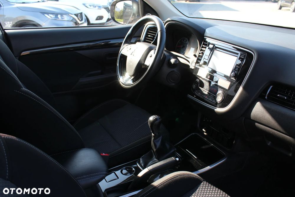 Mitsubishi Outlander 2.0 City Style 2WD - 20