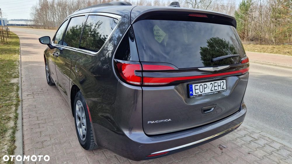 Chrysler Pacifica - 8