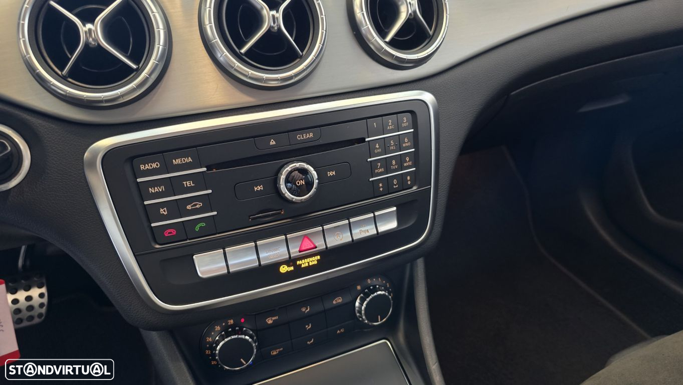 Mercedes-Benz CLA 200 d Shooting Brake AMG Line Aut. - 44