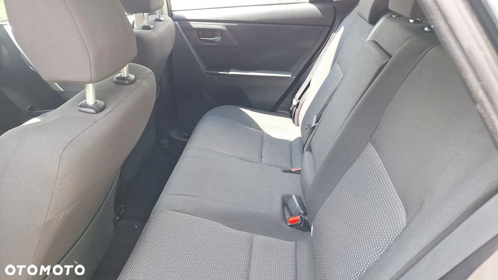Toyota Auris - 15