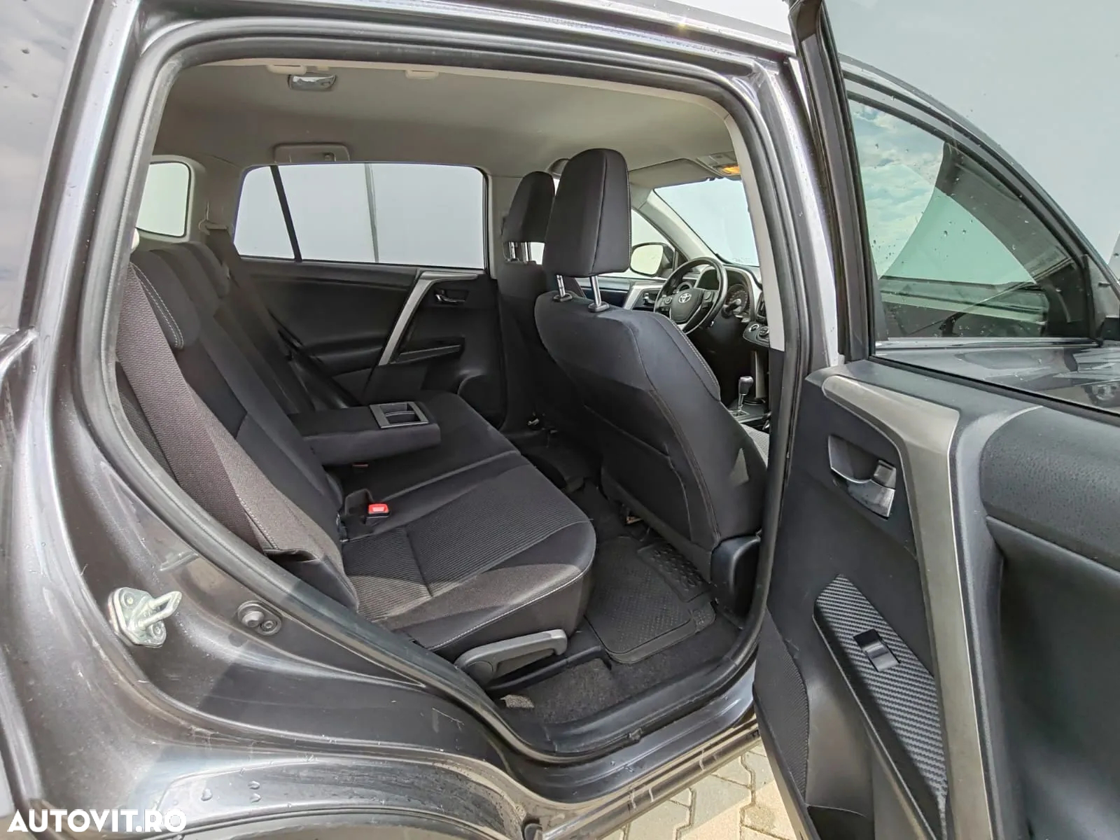 Toyota RAV4 2.2 D-4CAT 4WD Aut Executive - 7
