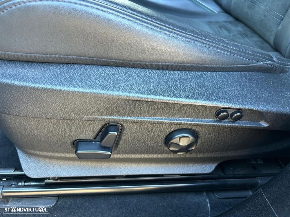 Alfa Romeo Stelvio V6 2.9 Bi-Turbo AT8-Q4 Quadrifoglio - 13