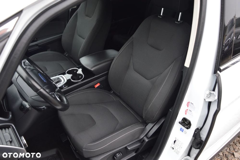 Ford S-Max - 22