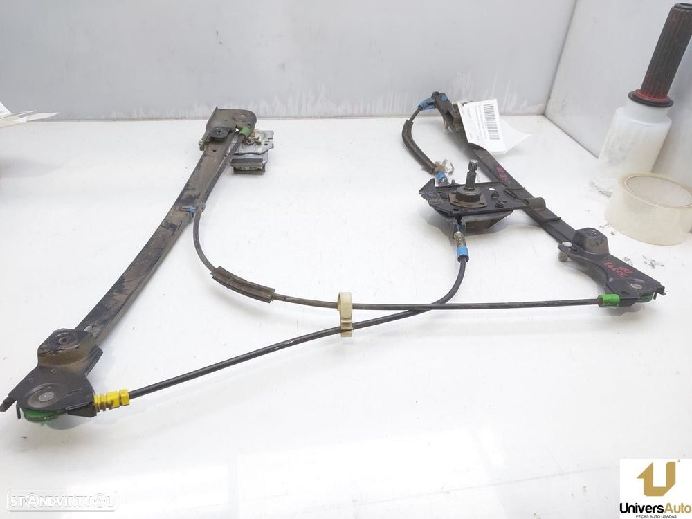 ELEVADOR DE VIDRO FRONTAL DIREITO VOLKSWAGEN GOLF III 1996 -1H08374028 - 4