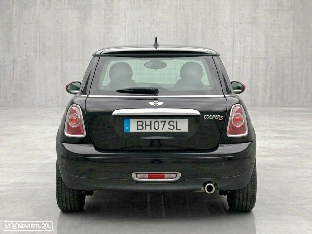 MINI 3 Portas One D - 5