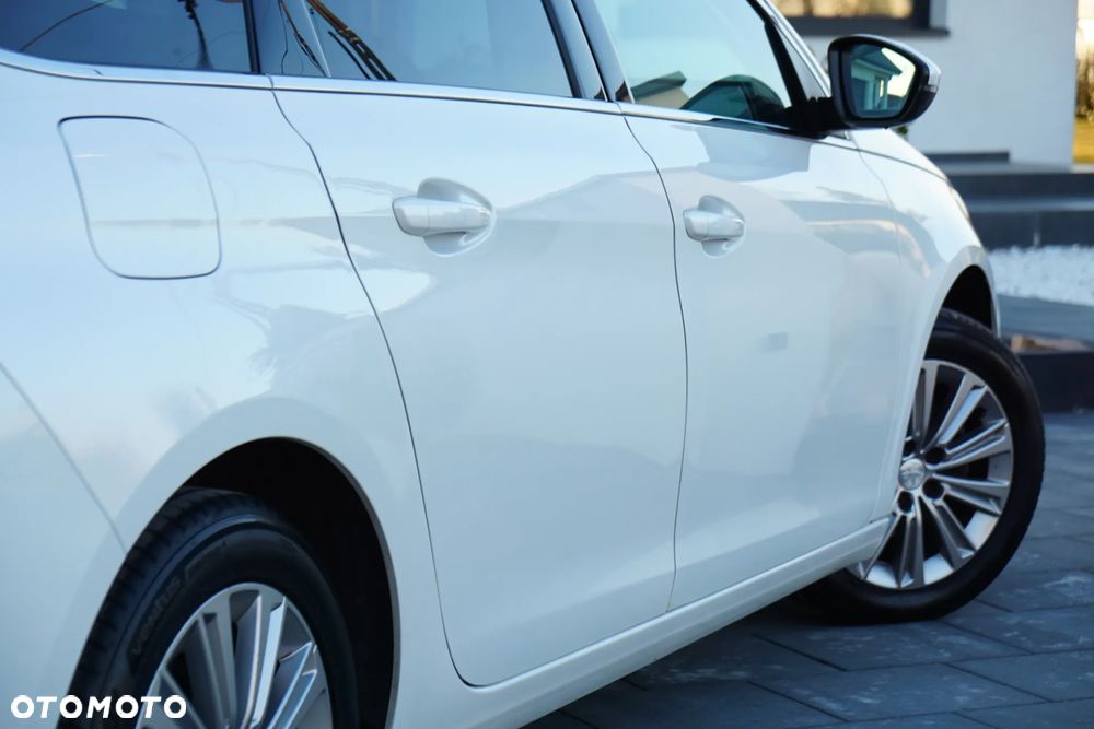 Peugeot 308 BlueHDi 130 Stop & Start Allure Business-Paket - 16