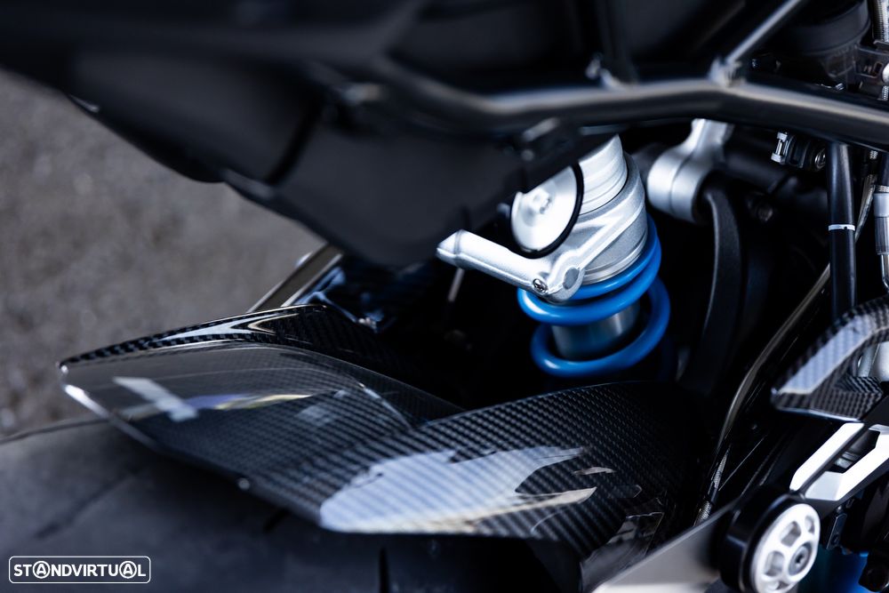 BMW M 1000 RR Competition - 28