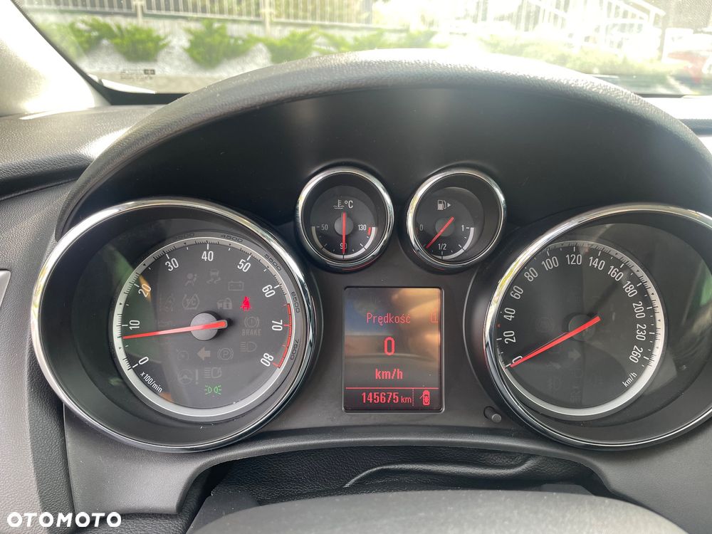 Opel Astra IV 1.4 T Cosmo - 10