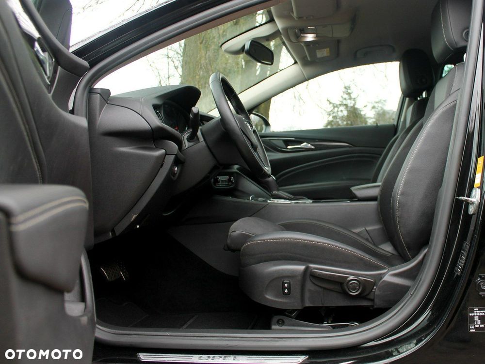 Opel Insignia - 15