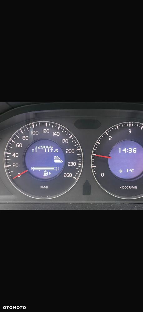 Volvo XC 60 2.4D AWD Momentum - 5