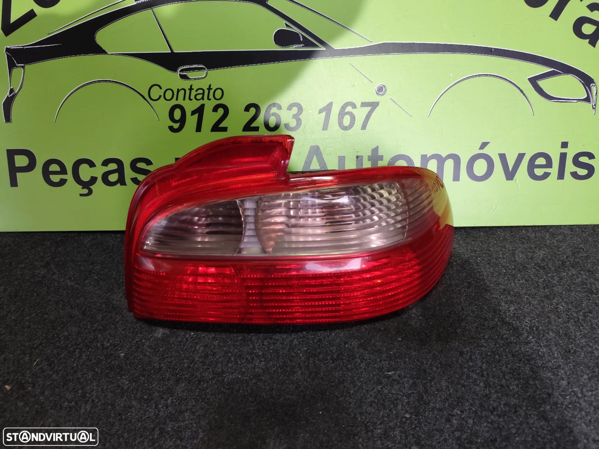 TOYOTA AVENSIS FAROLIM DIREITO - FT416 - 1