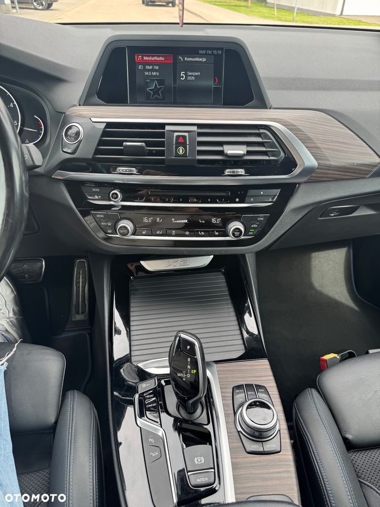 BMW X3 xDrive20d - 11